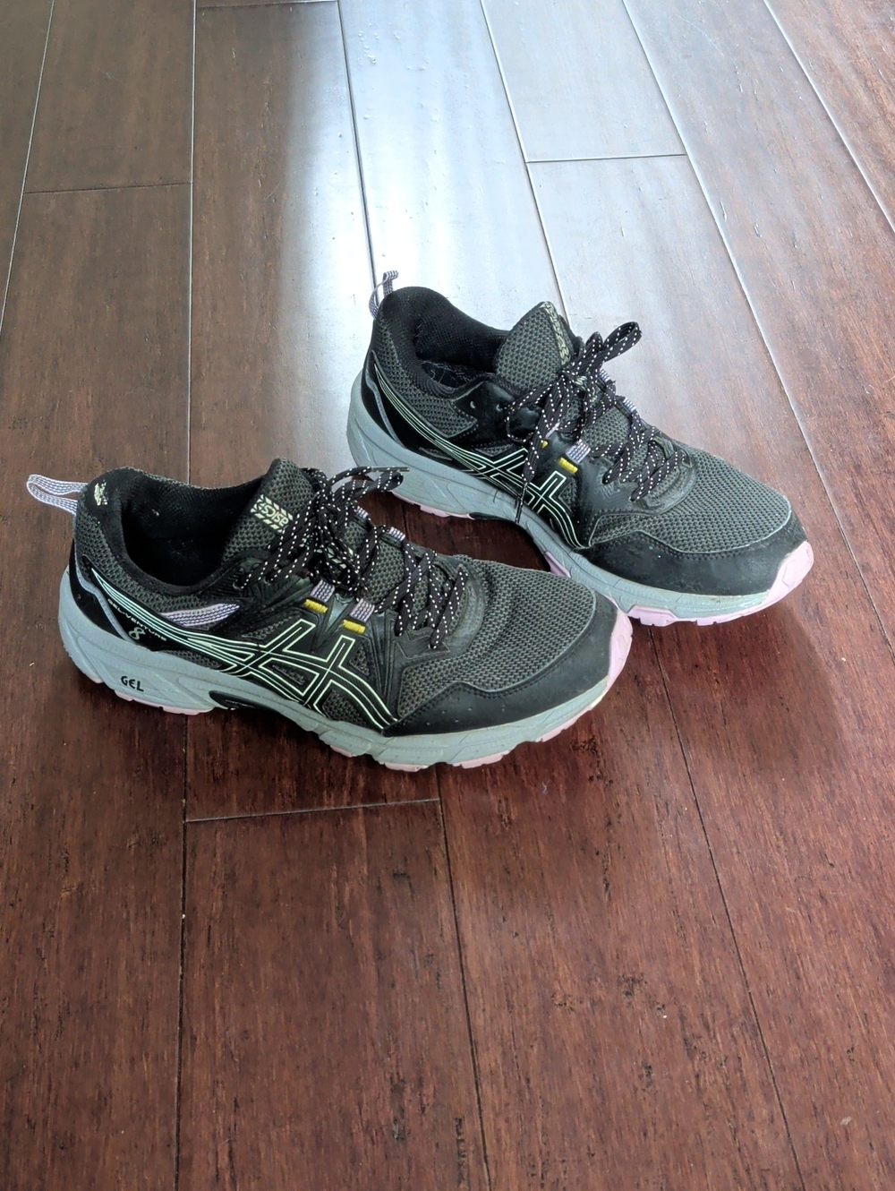 Asics Gel-Running Shoes